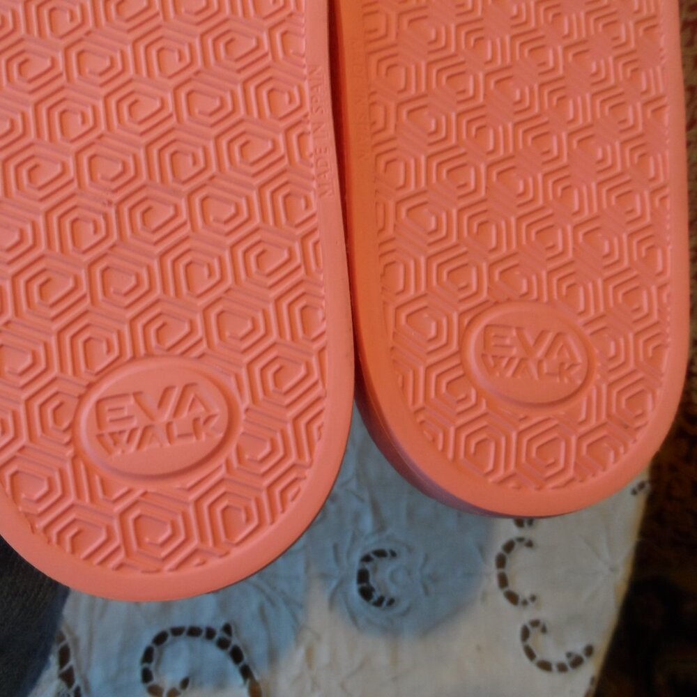 New JW Anderson Pink Rubber Pool Slides w/Signature Anchor Logo Size EU 39 /US 9 - Picture 16 of 16
